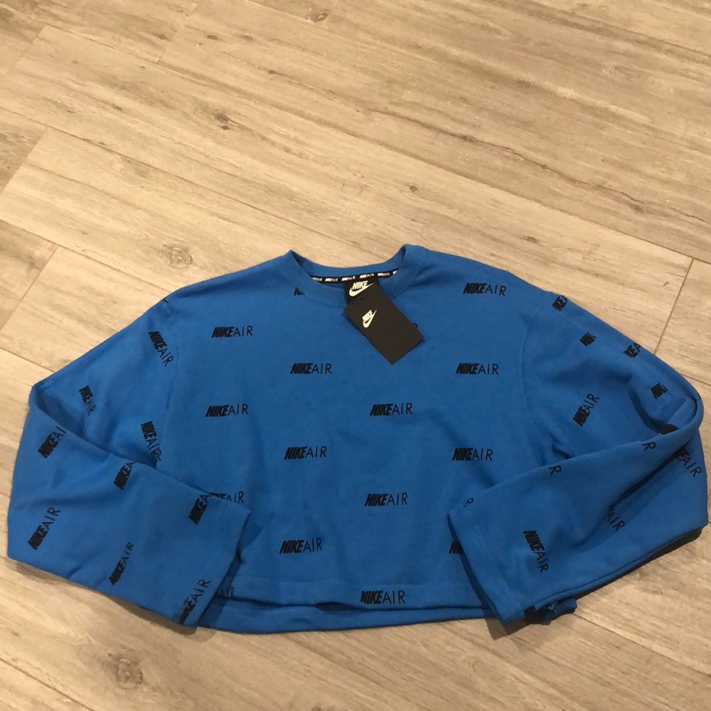 🌸New Arrival🌸 Nike women’s crop sweatshirt